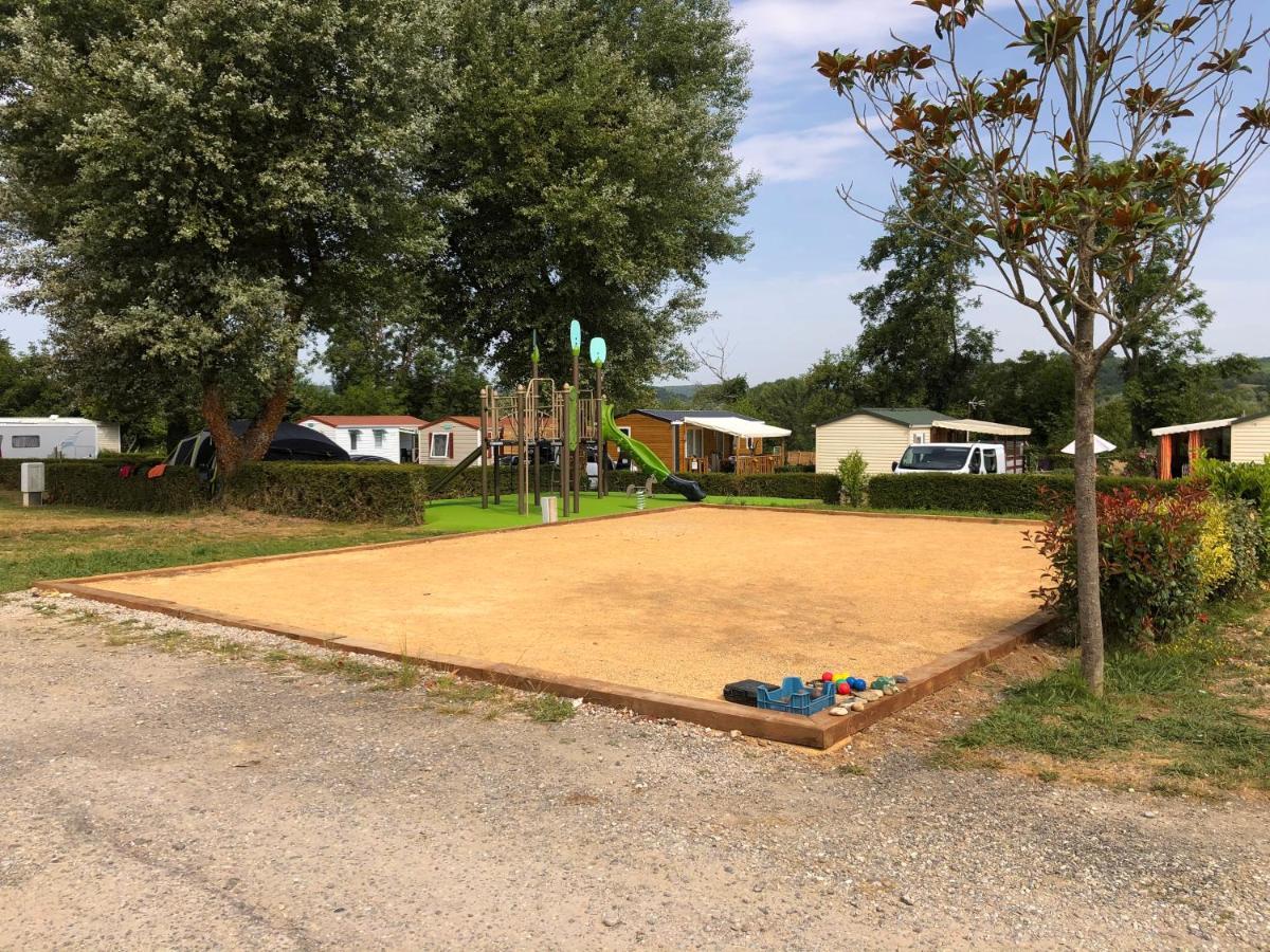 Camping Les Nysades Hotel Mirepoix  Exterior photo