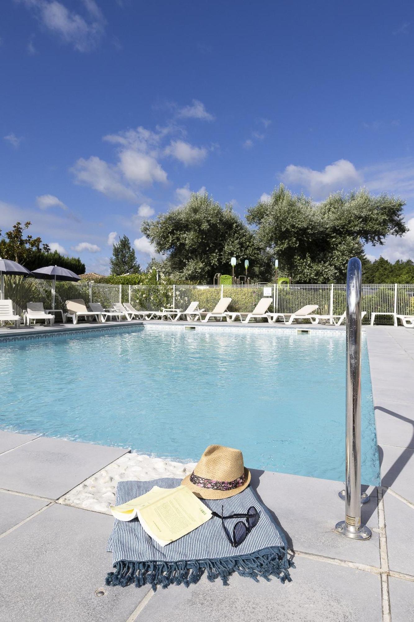 Camping Les Nysades Hotel Mirepoix  Exterior photo